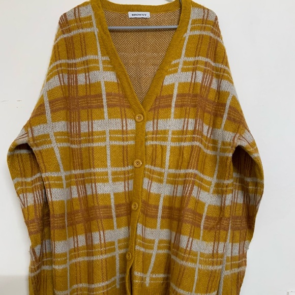 Yellow Check Sweater - Picture 3 of 5